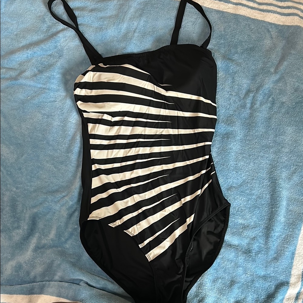 VENUS Black and White Striped One Piece Swimsuit with Removable straps